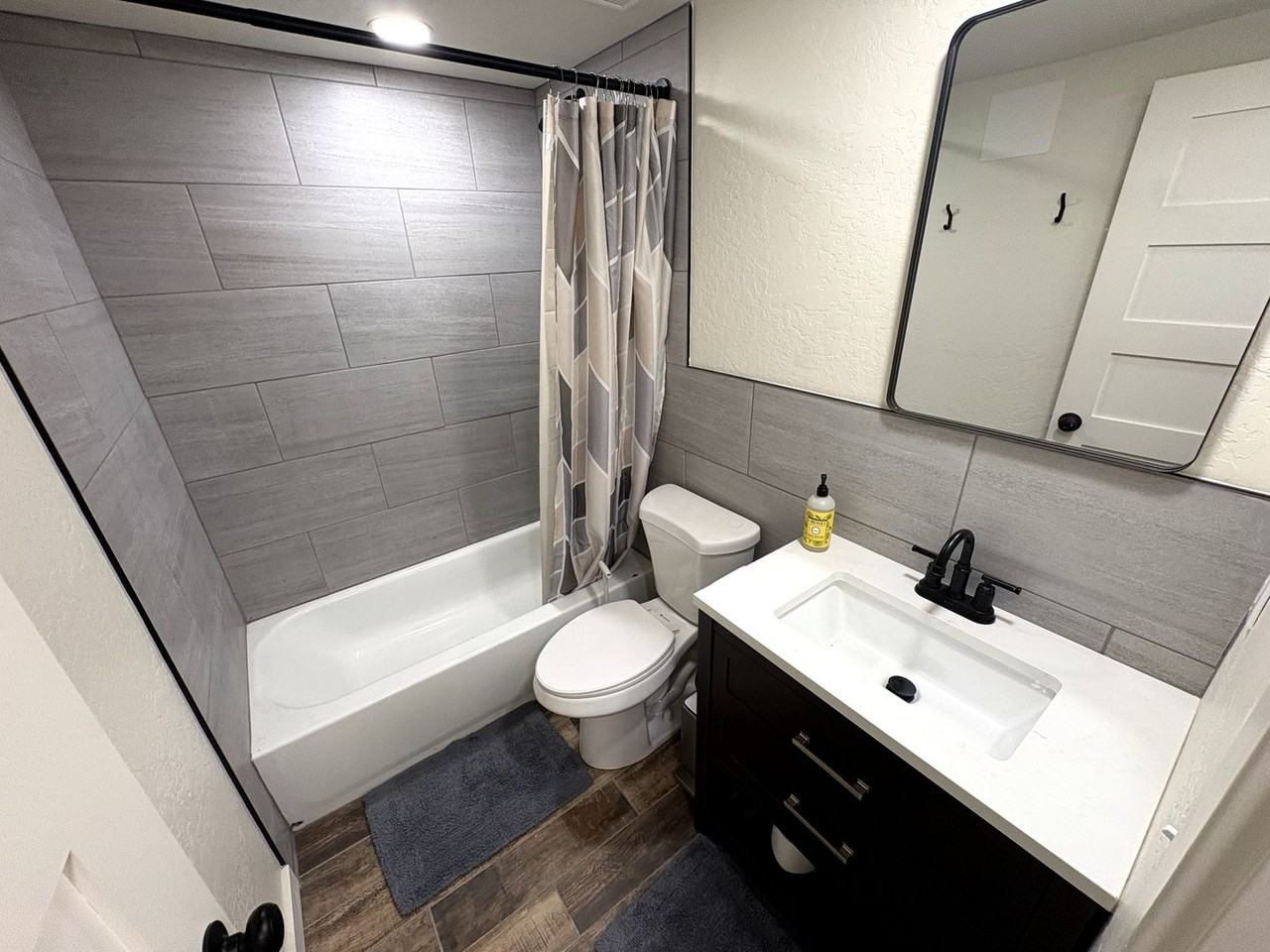 720 N 10th St - Photo 4 of 7