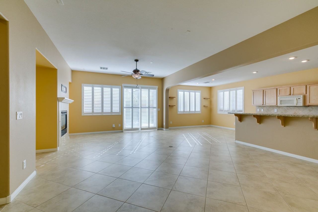 9917 Tradition Creek Ave - Photo 2 of 32