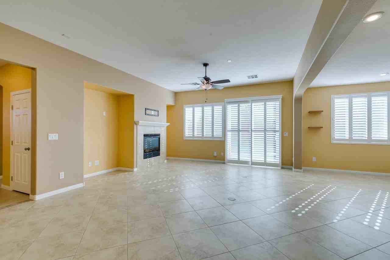 9917 Tradition Creek Ave - Photo 4 of 32