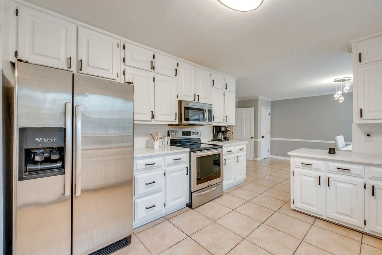 2093 Breconridge Dr Sw - Photo 5 of 32