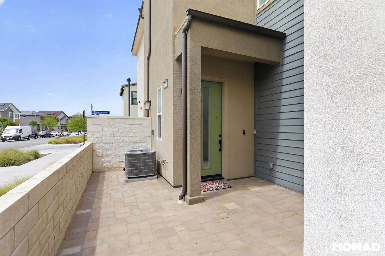 27504 Illumination Ct - Photo 4 of 49