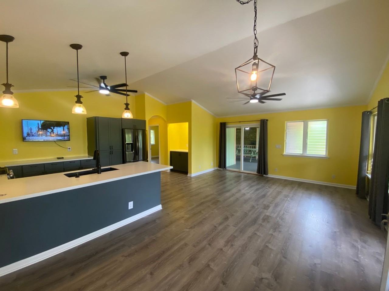 15-1818 4th Ave - Photo 5 of 37