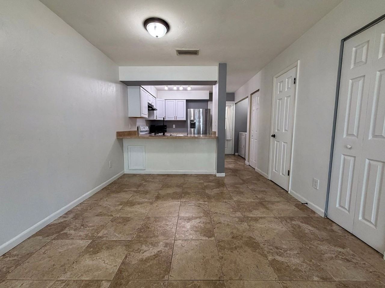 2201 Sw 39th Dr - Photo 3 of 30