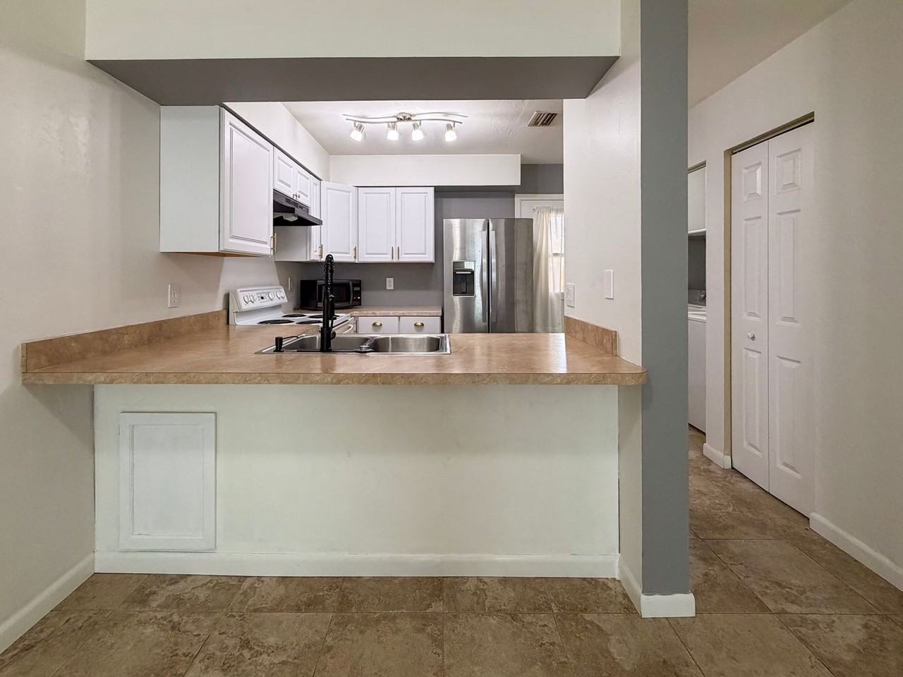 2201 Sw 39th Dr - Photo 6 of 30