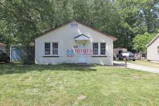 1713 Hawthorne Ave - Photo 1 of 1