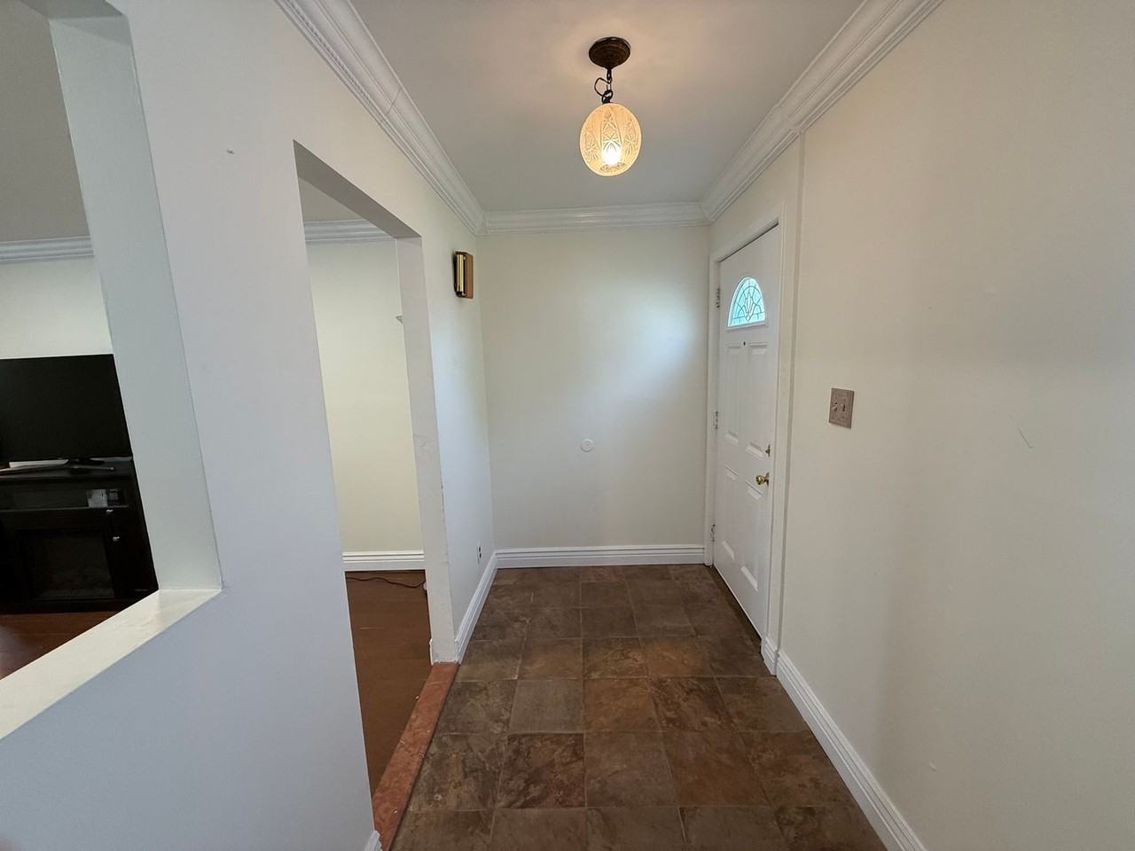 556 W Park Ave - Photo 2 of 30