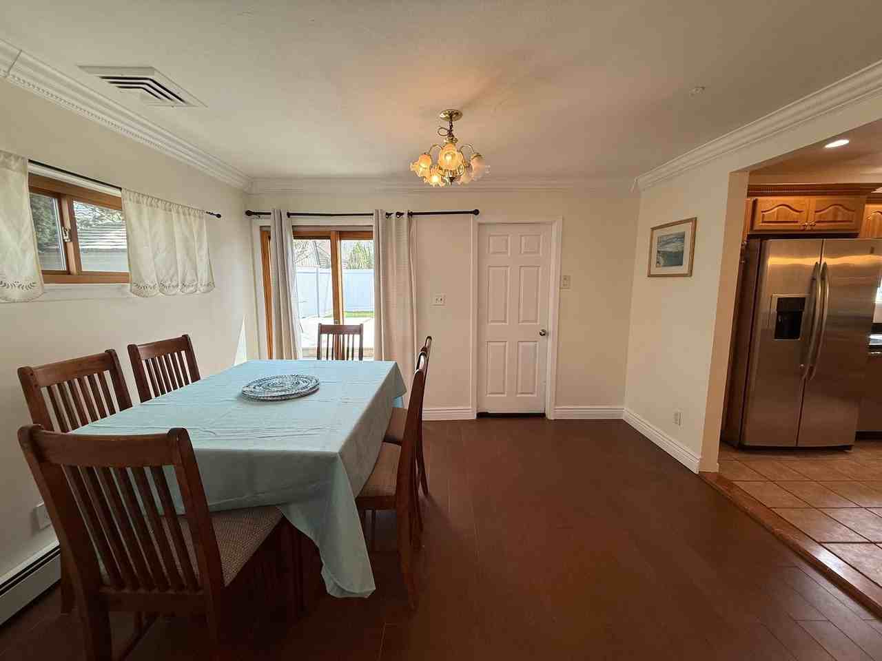 556 W Park Ave - Photo 7 of 30