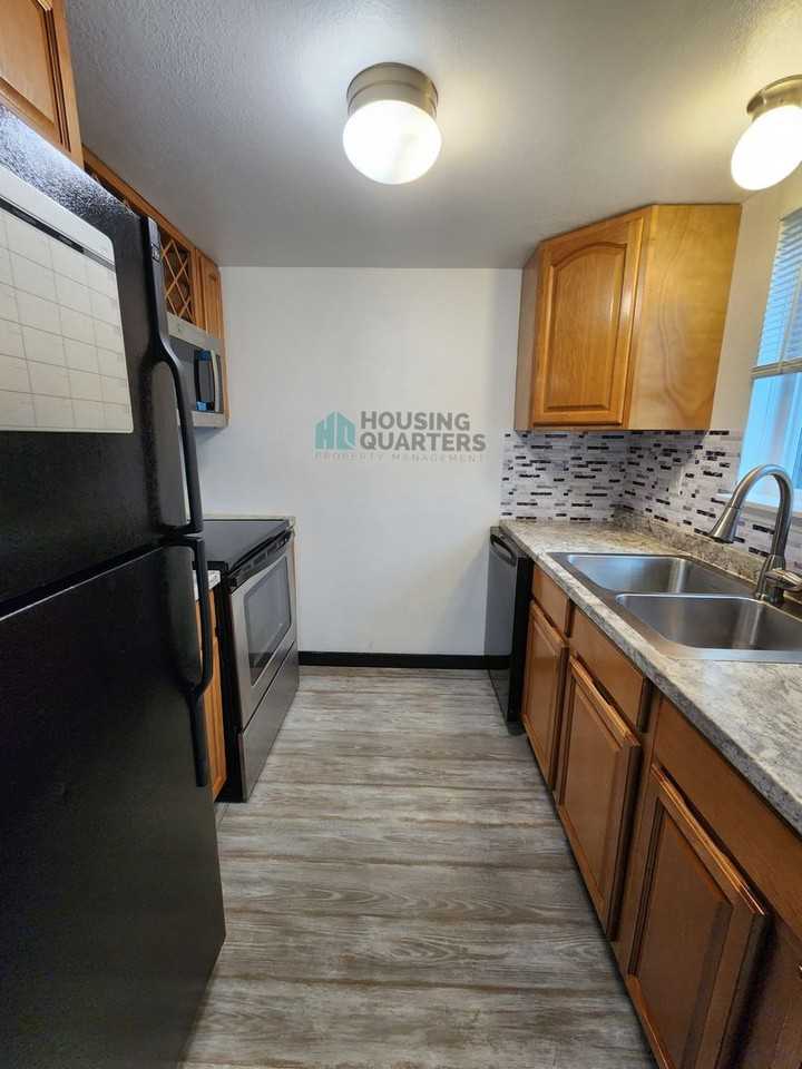 2107 N Houk Rd #7 - Photo 3 of 18