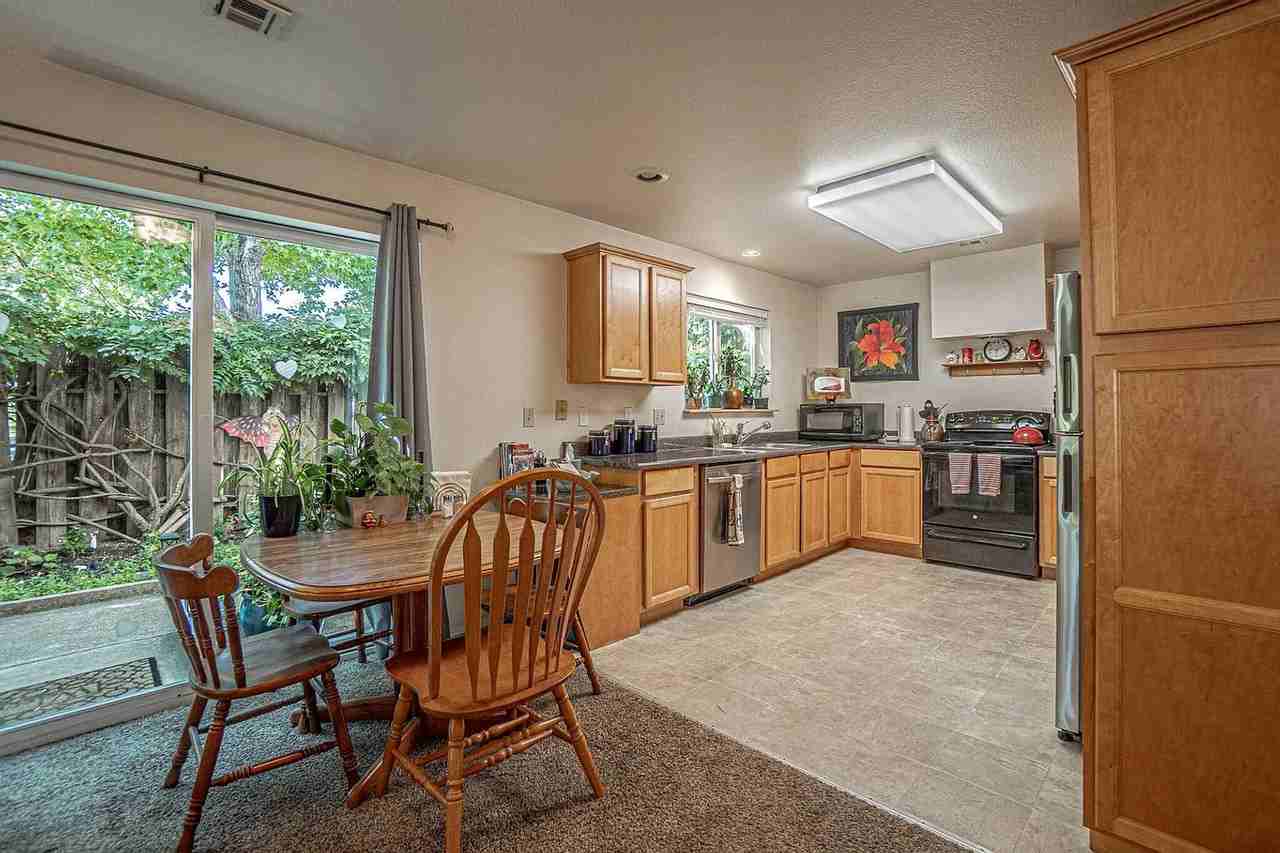 295 Tolman Creek Rd - Photo 5 of 25