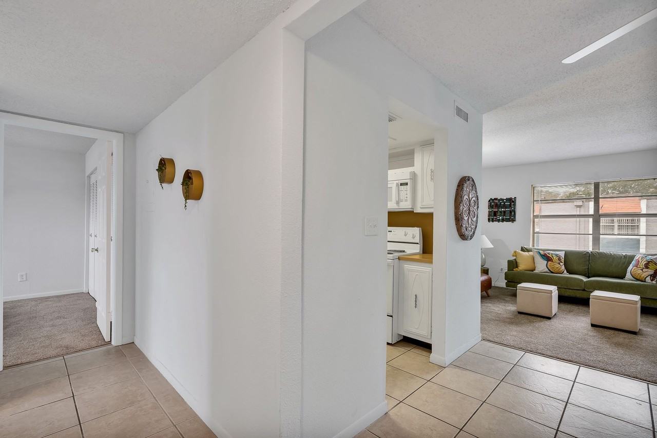 Midship Apartments - Photo 5 of 19