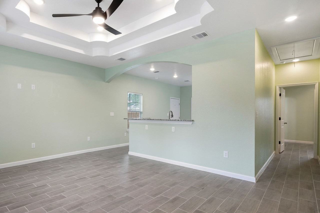 419 S San Manuel St - Photo 3 of 20