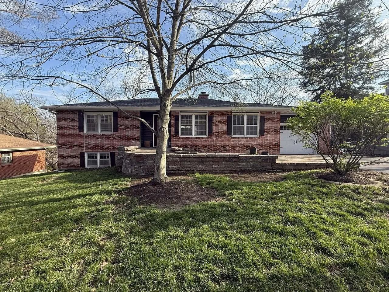 1904 Princeton Dr - Photo 3 of 31