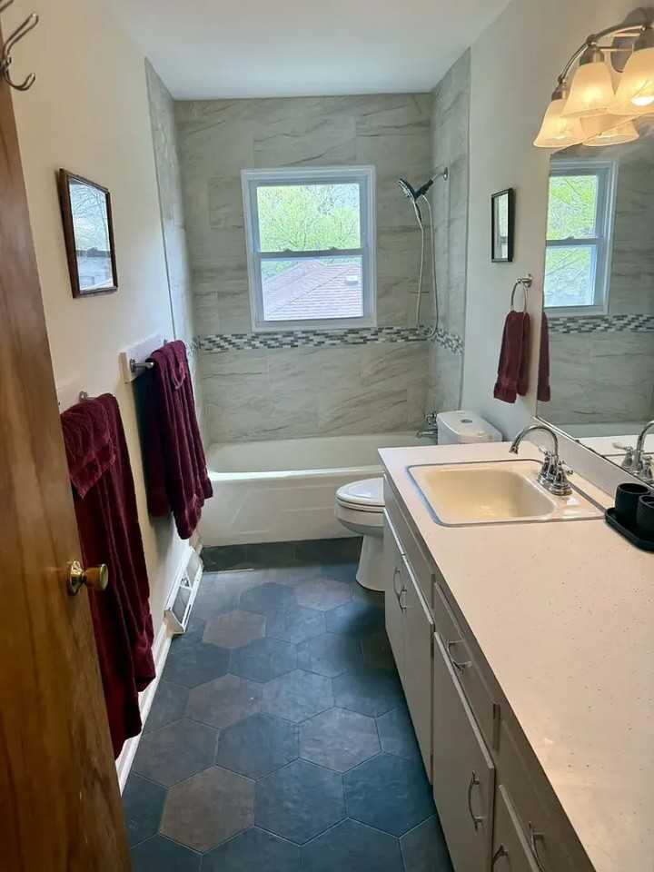 1904 Princeton Dr - Photo 6 of 31