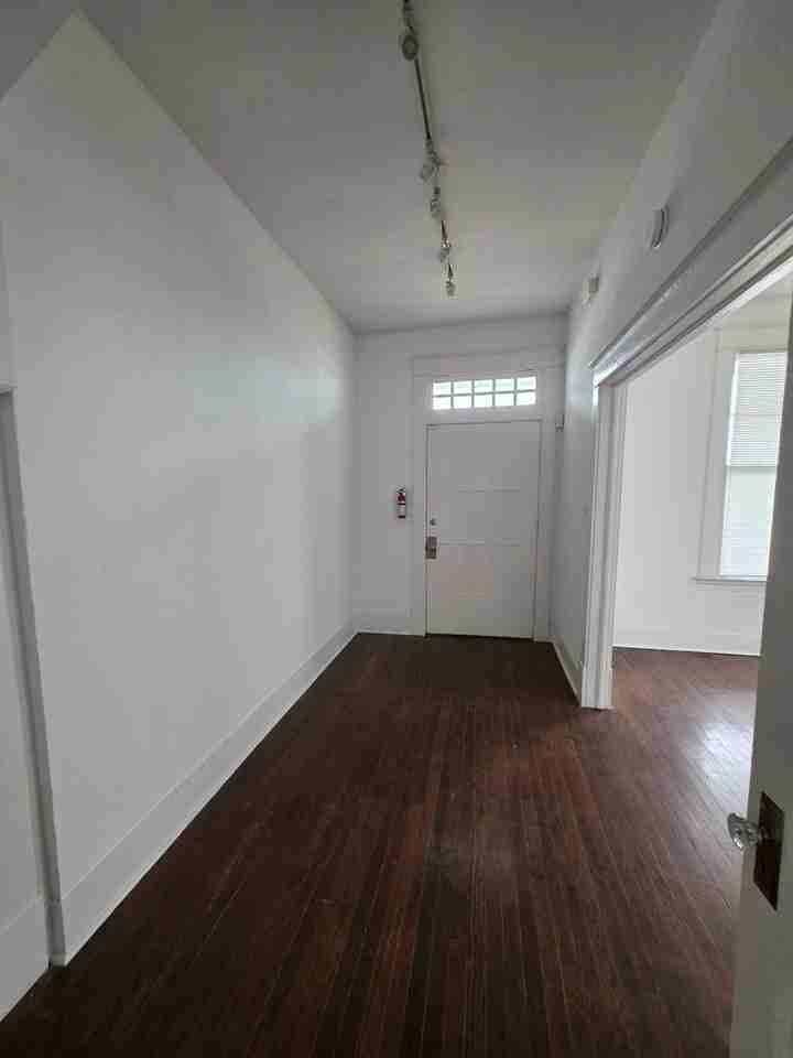 1809 Avenue O 1/2 #1 - Photo 4 of 9