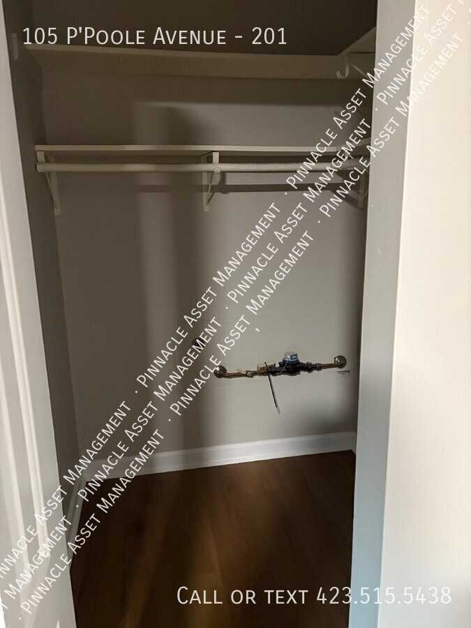 105 P Poole Ave #201 - Photo 4 of 18