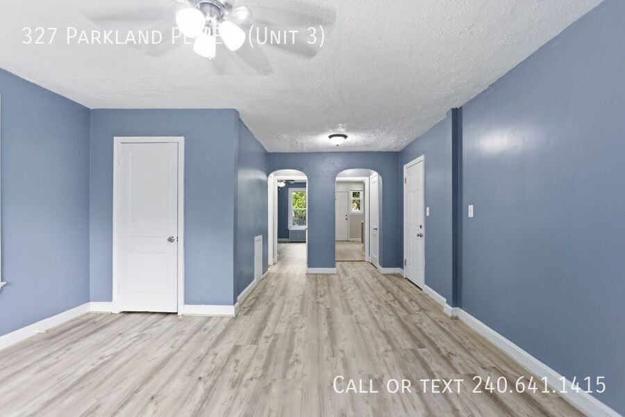 327 Parkland Pl Se #3 - Photo 3 of 11