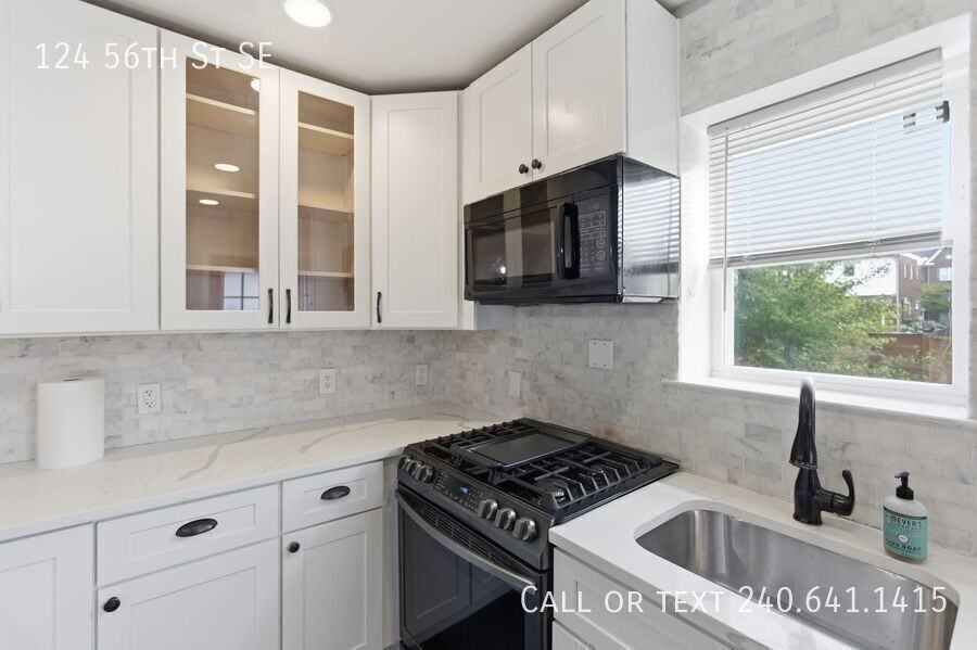 124 56th St Se - Photo 3 of 20