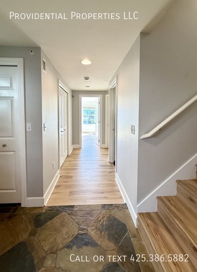 2229 Boylston Ave E #A - Photo 3 of 19