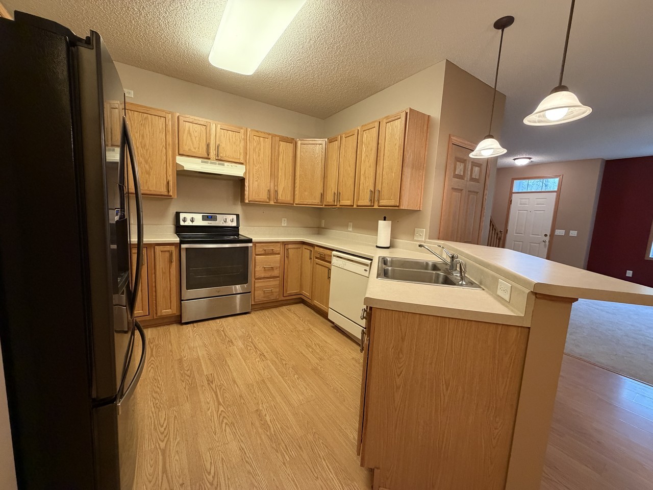11007 Oak Grove Cir #B - Photo 3 of 23