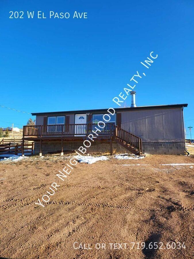 202 W El Paso Ave - Photo 2 of 8
