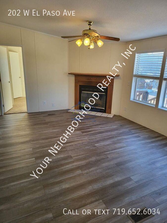 202 W El Paso Ave - Photo 3 of 8