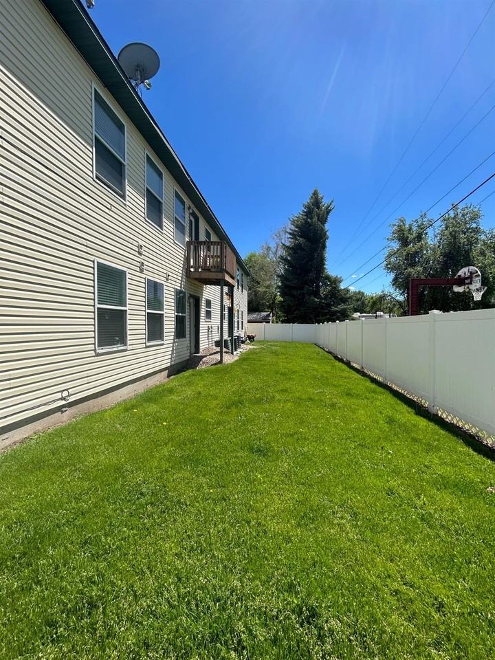 465 Taft Ave #C - Photo 2 of 24