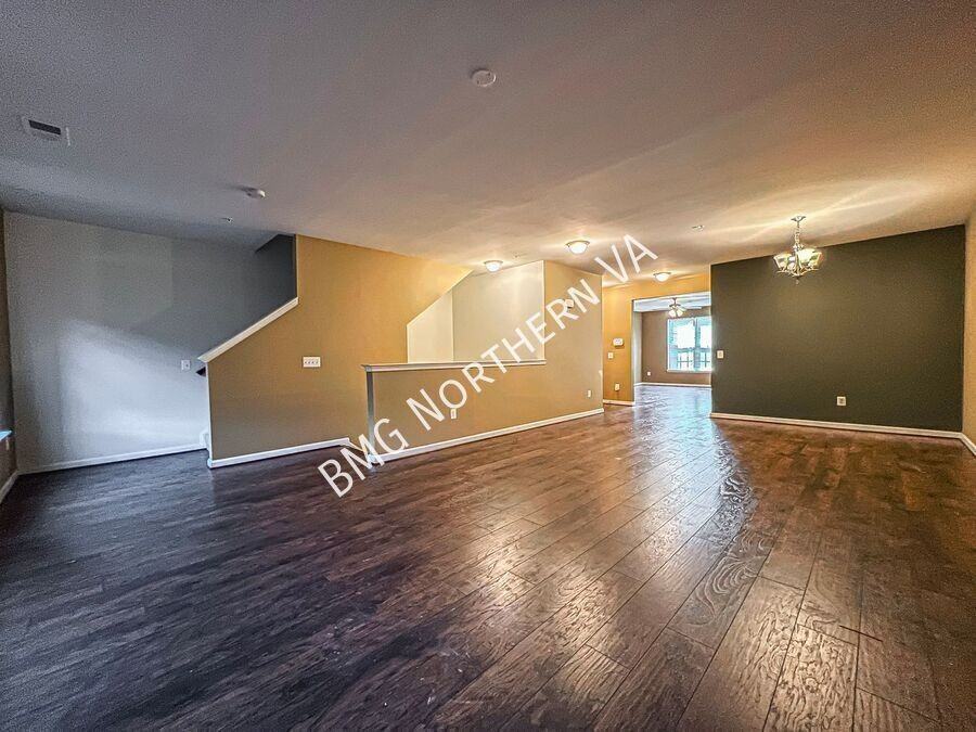 9535 Center St - Photo 2 of 36