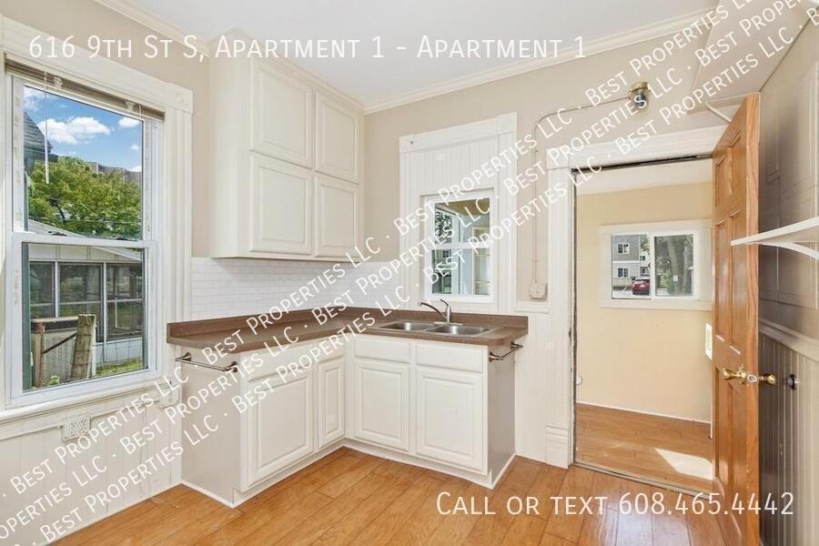 616 9th St S #1 - Photo 6 of 10
