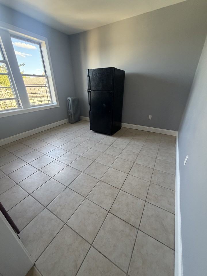 735 Avenue A #15 - Photo 6 of 7