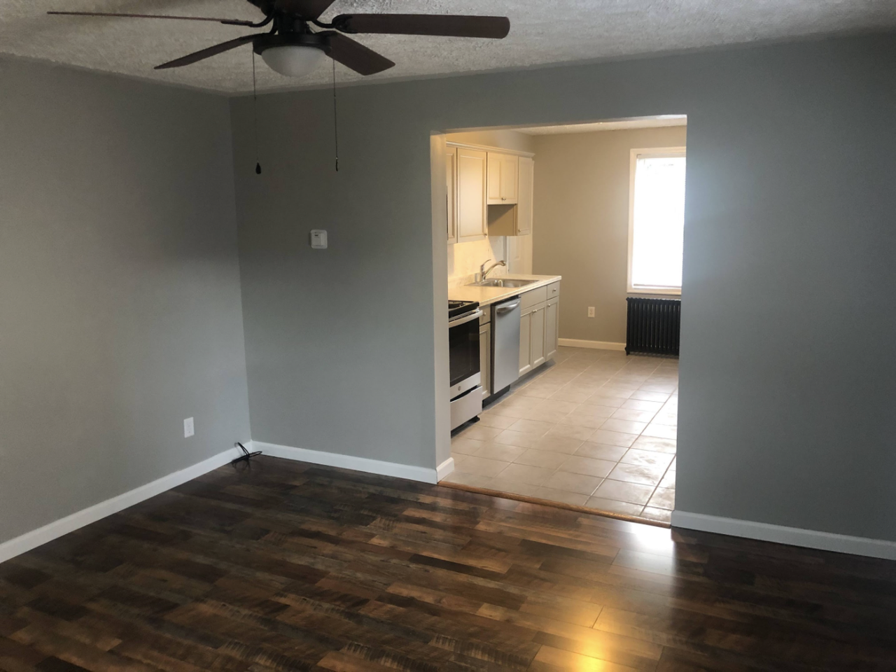 527 Charles St #1stFL - Photo 6 of 13
