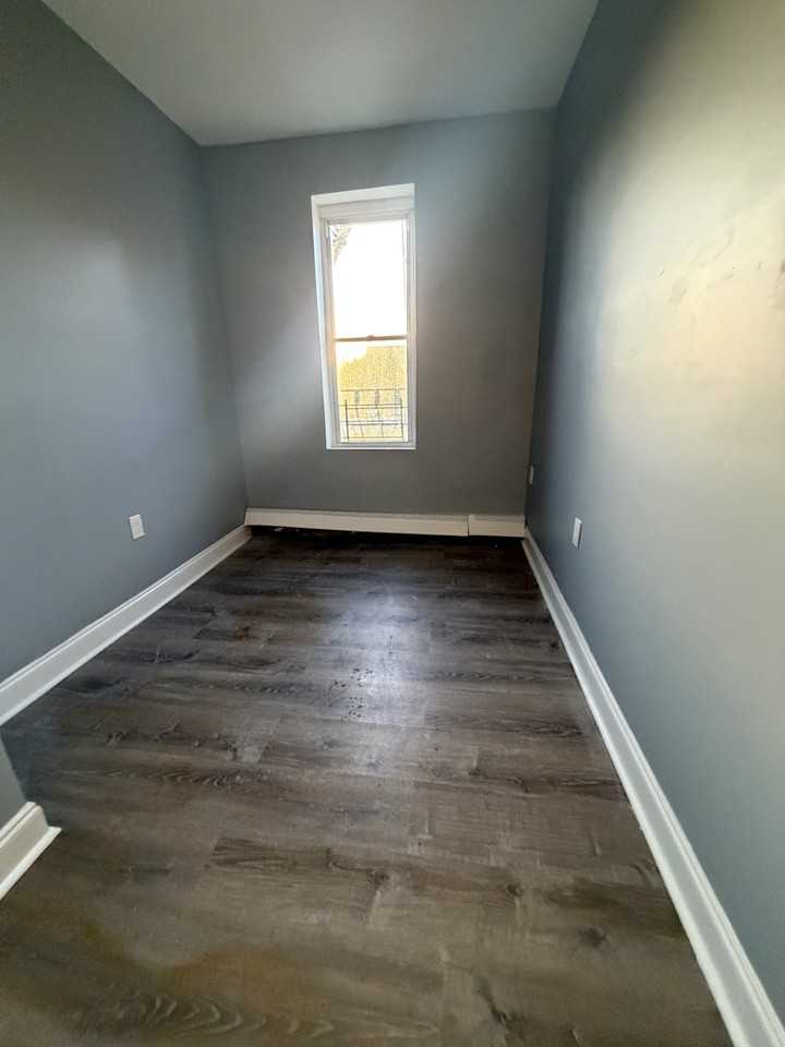 548 Avenue C #5 - Photo 6 of 11