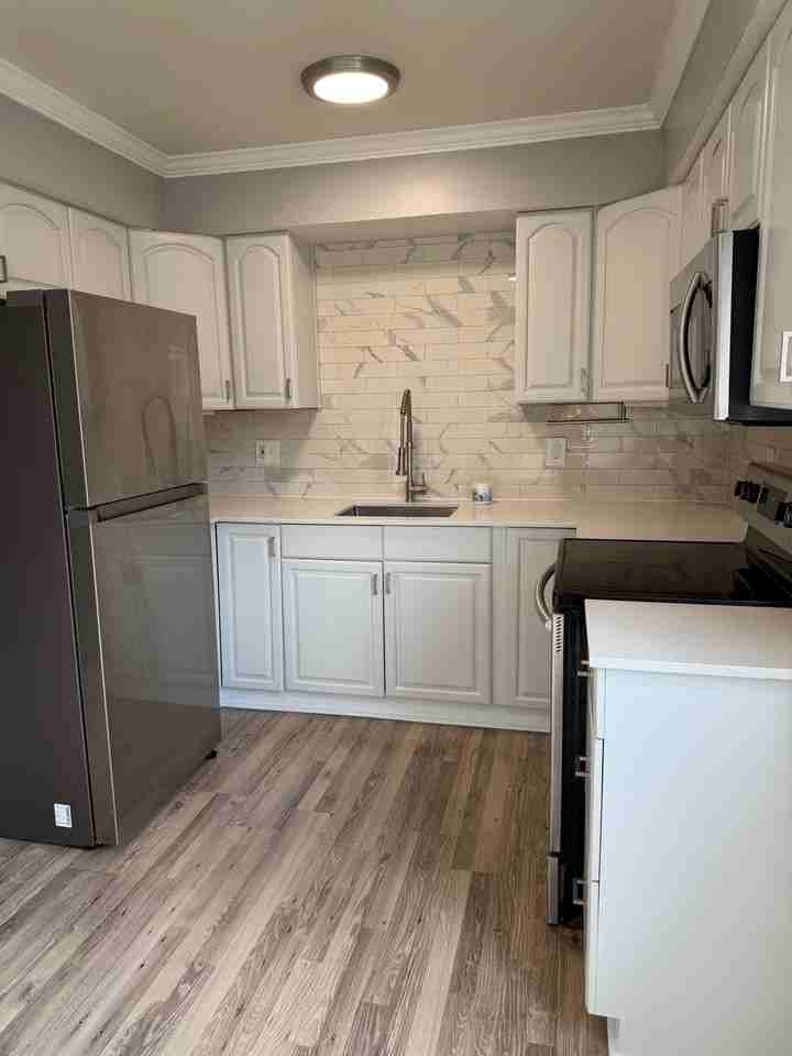 4030 W 13 Mile Rd #J2 - Photo 3 of 6