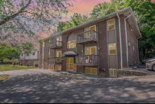 2367 Memorial Pkwy #4 - Photo 1 of 1