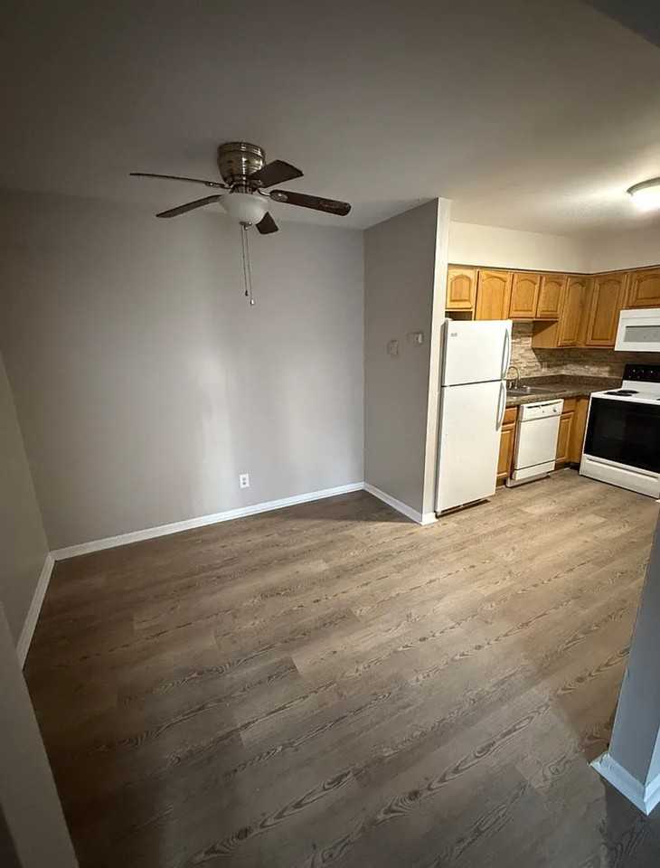 2367 Memorial Pkwy #4 - Photo 3 of 13