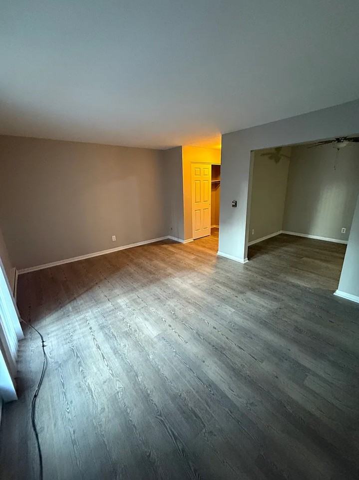 2367 Memorial Pkwy #4 - Photo 5 of 13