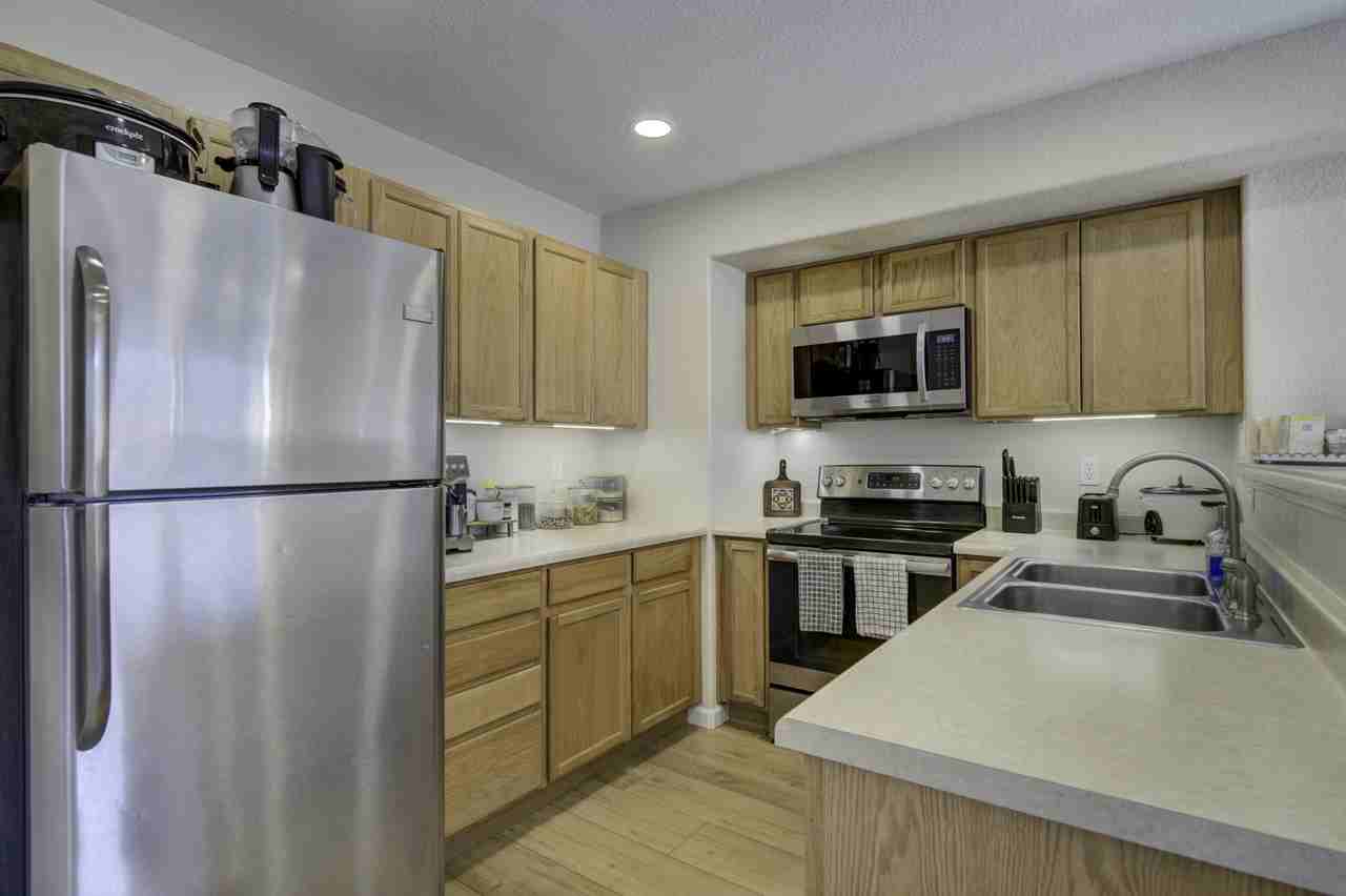 5913 University Village Vw #5913 - Photo 4 of 37