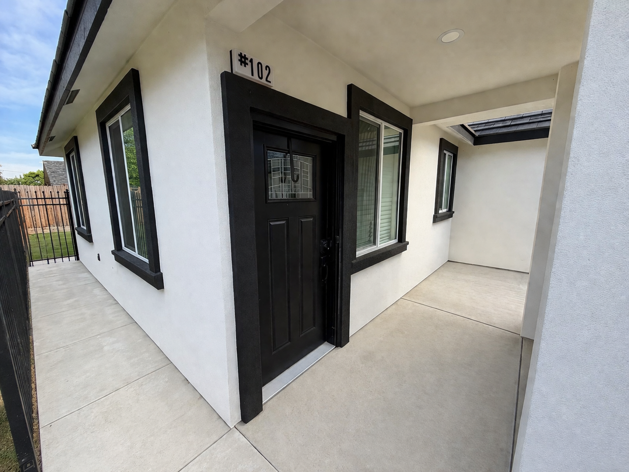590 N Lincoln Ave #NA - Photo 3 of 34