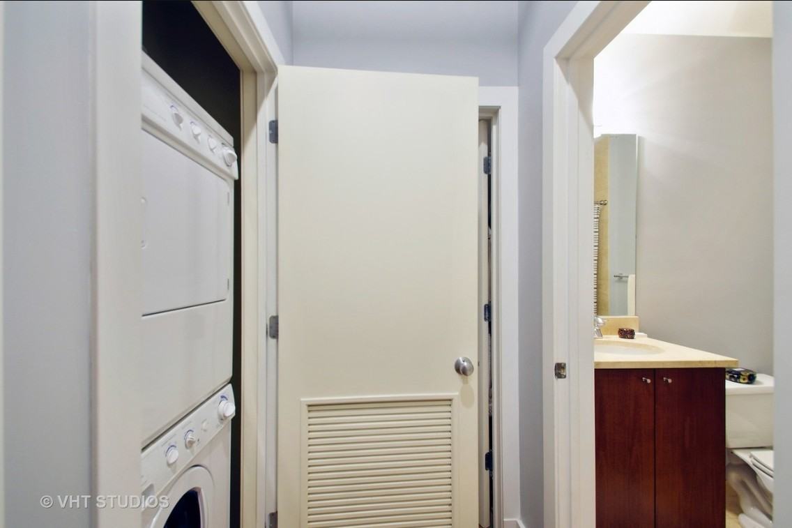3133 N Lakewood Ave #2G - Photo 6 of 33
