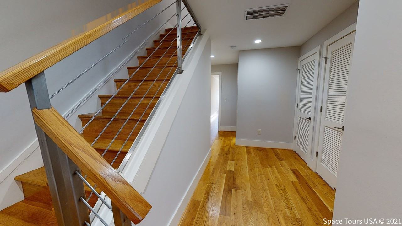 1157 Oates St Ne #1 - Photo 4 of 14