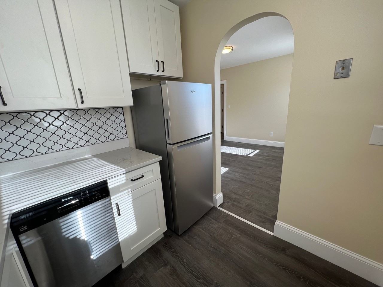 87 Winthrop Shore Dr #2 - Photo 2 of 9