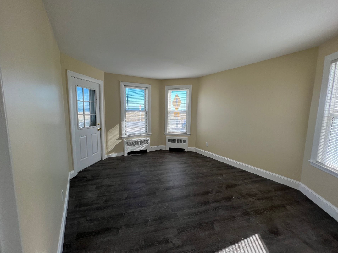 87 Winthrop Shore Dr #2 - Photo 4 of 9