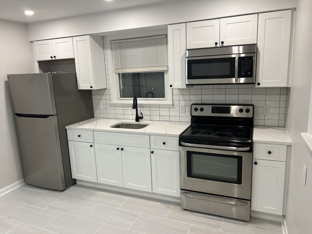 110 Railroad Ave #2 - Photo 2 of 17