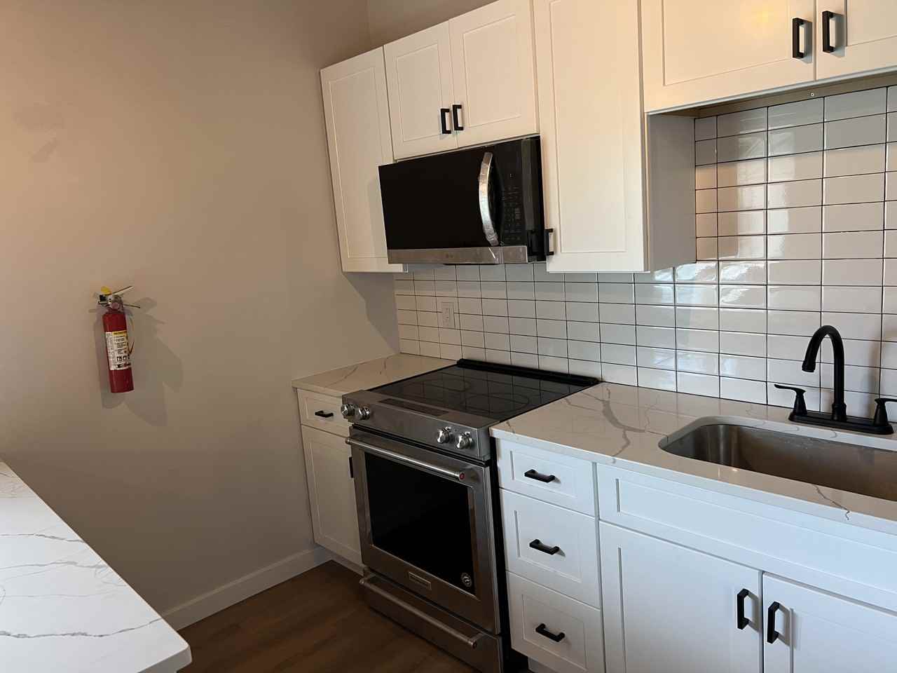 110 Railroad Ave #2 - Photo 5 of 17