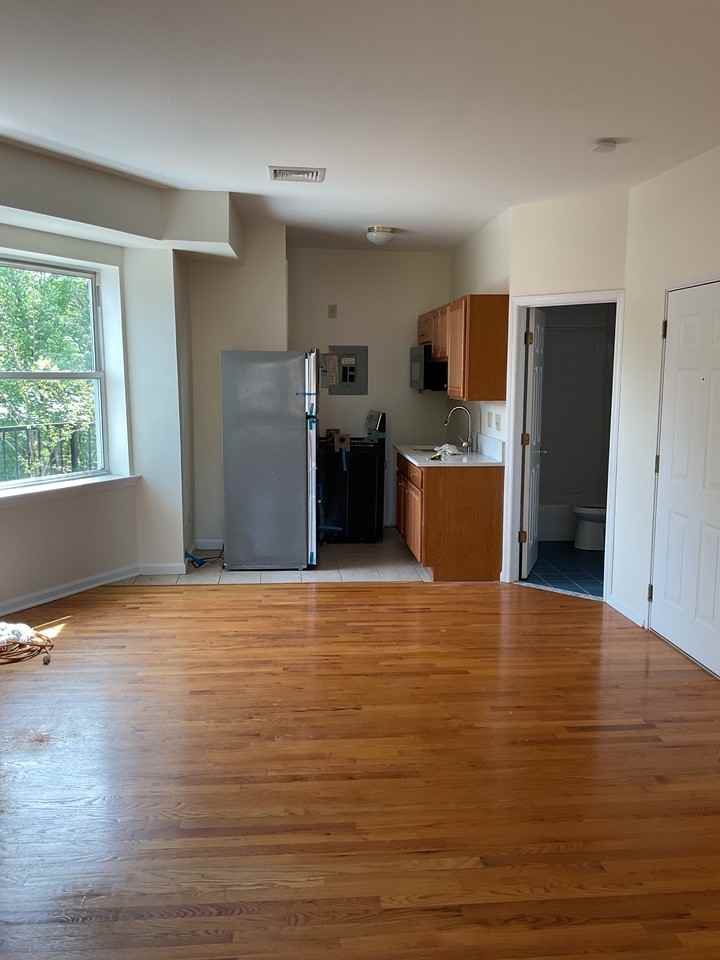 254 Bloomfield Ave #4 - Photo 7 of 11