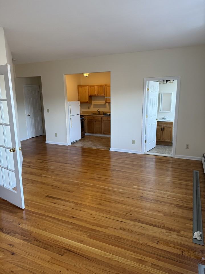 4 Provost Sq #6 - Photo 6 of 11