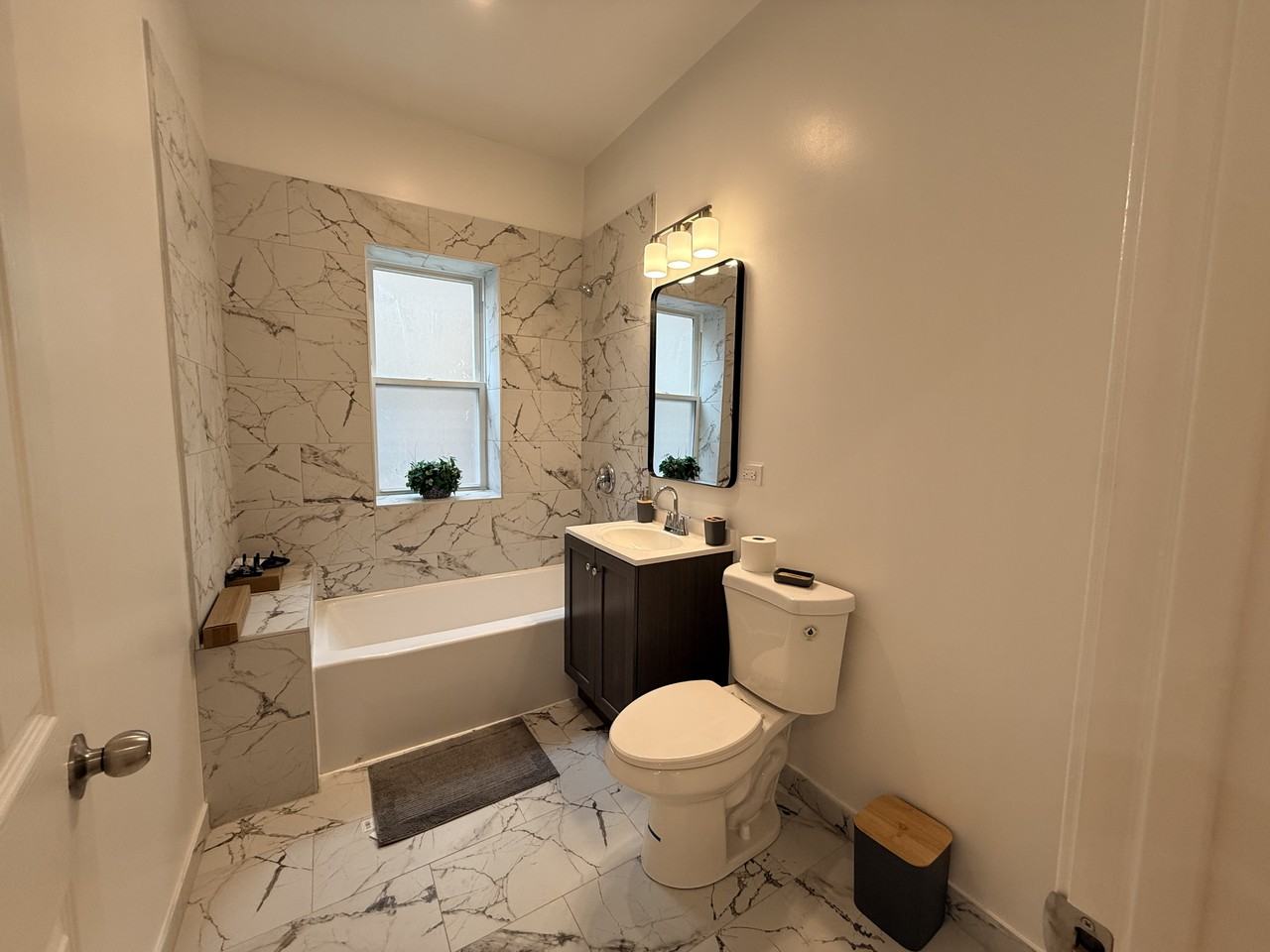 5676 W Washington Blvd #1 - Photo 3 of 6