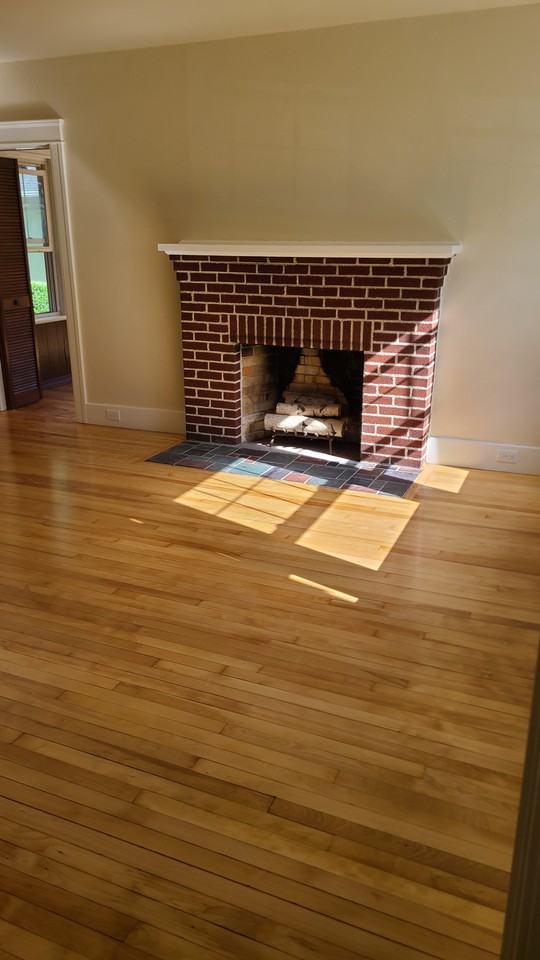 60 Richmond Ave #1 - Photo 3 of 10