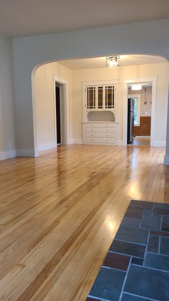 60 Richmond Ave #1 - Photo 4 of 10