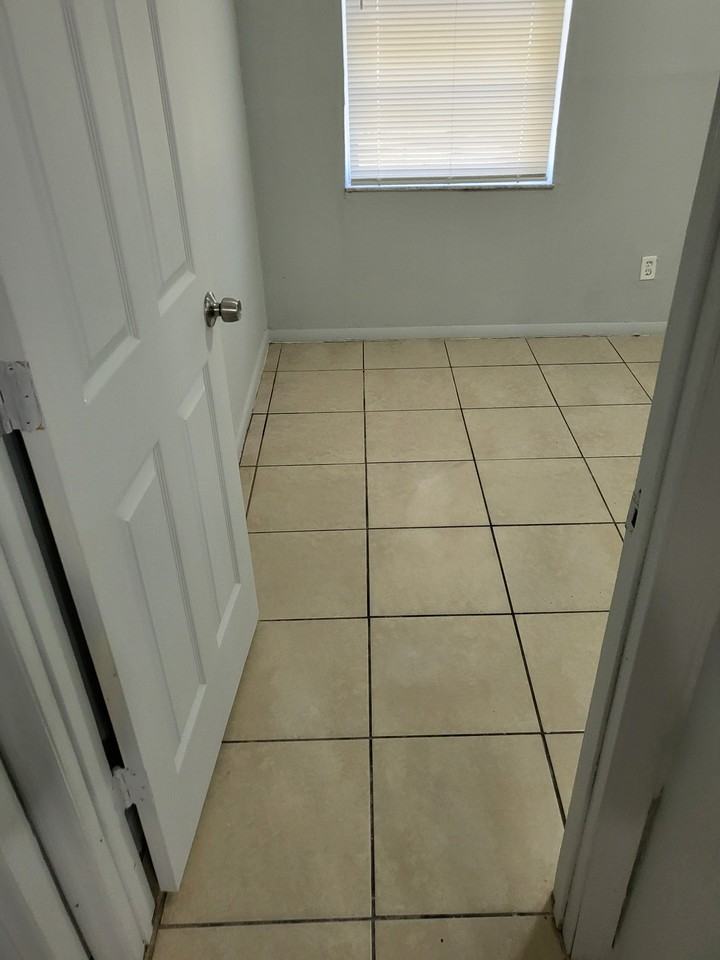 1220 Avenue L #A - Photo 5 of 16