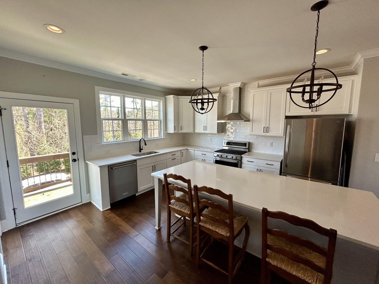 1608 Bowery Dr #1608 - Photo 2 of 8